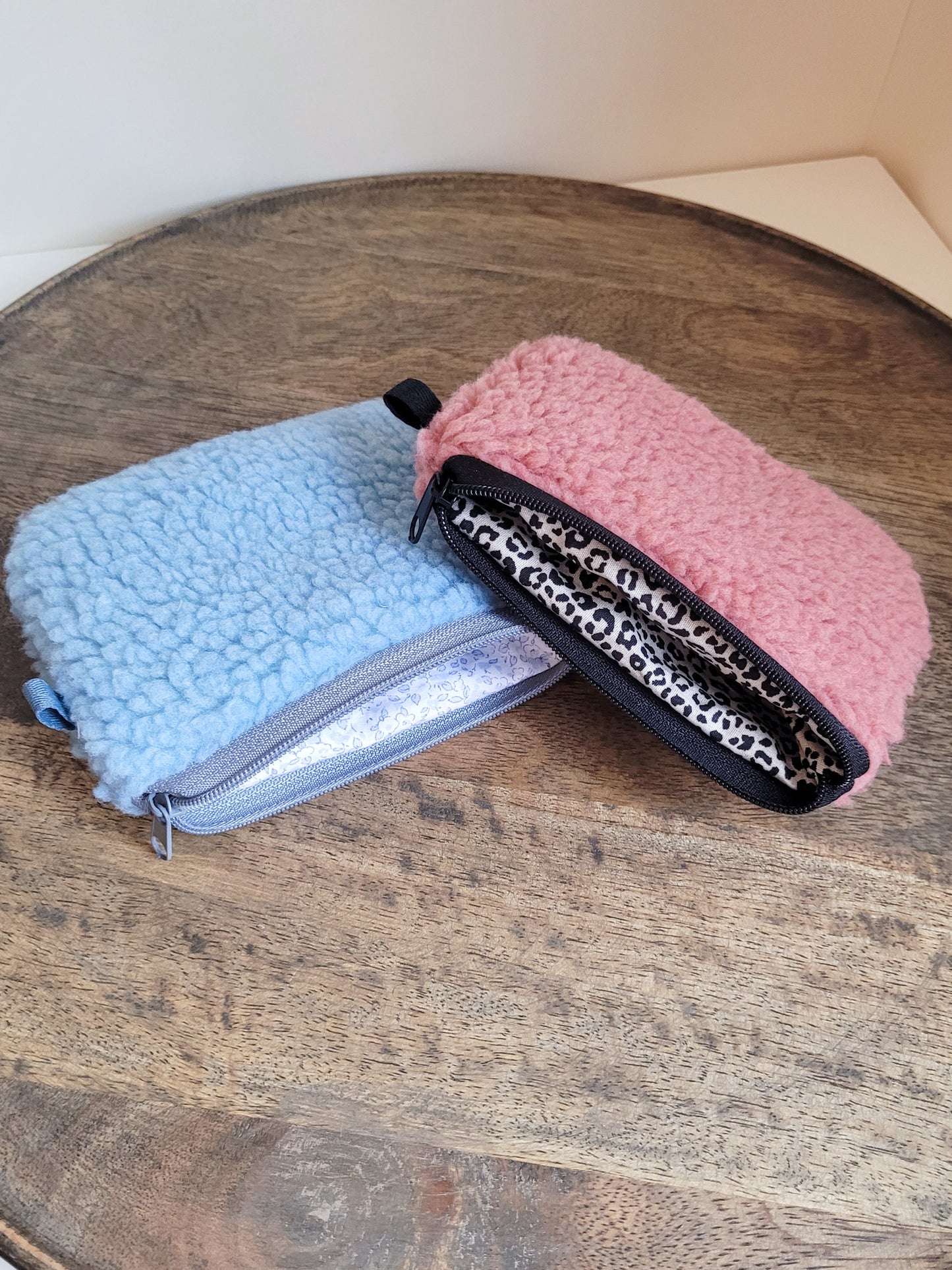 Altrosa Teddyfell Täschchen mit Zipper - Größe 14x9 cm