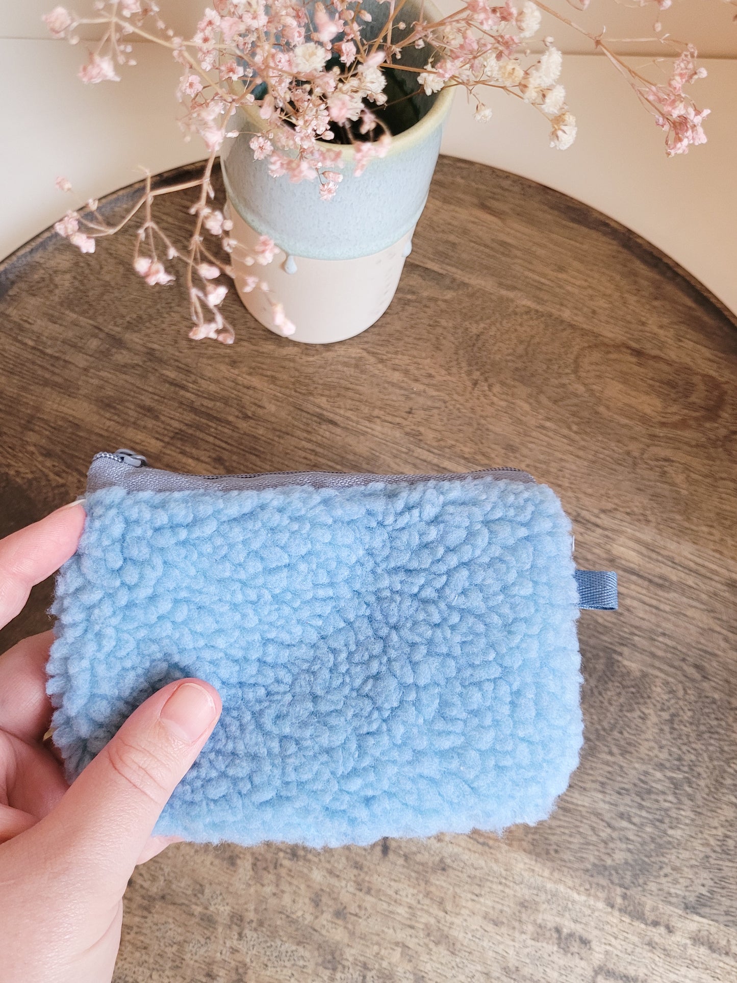 Blaues Teddyfell Täschchen mit Zipper - Größe 14x9 cm