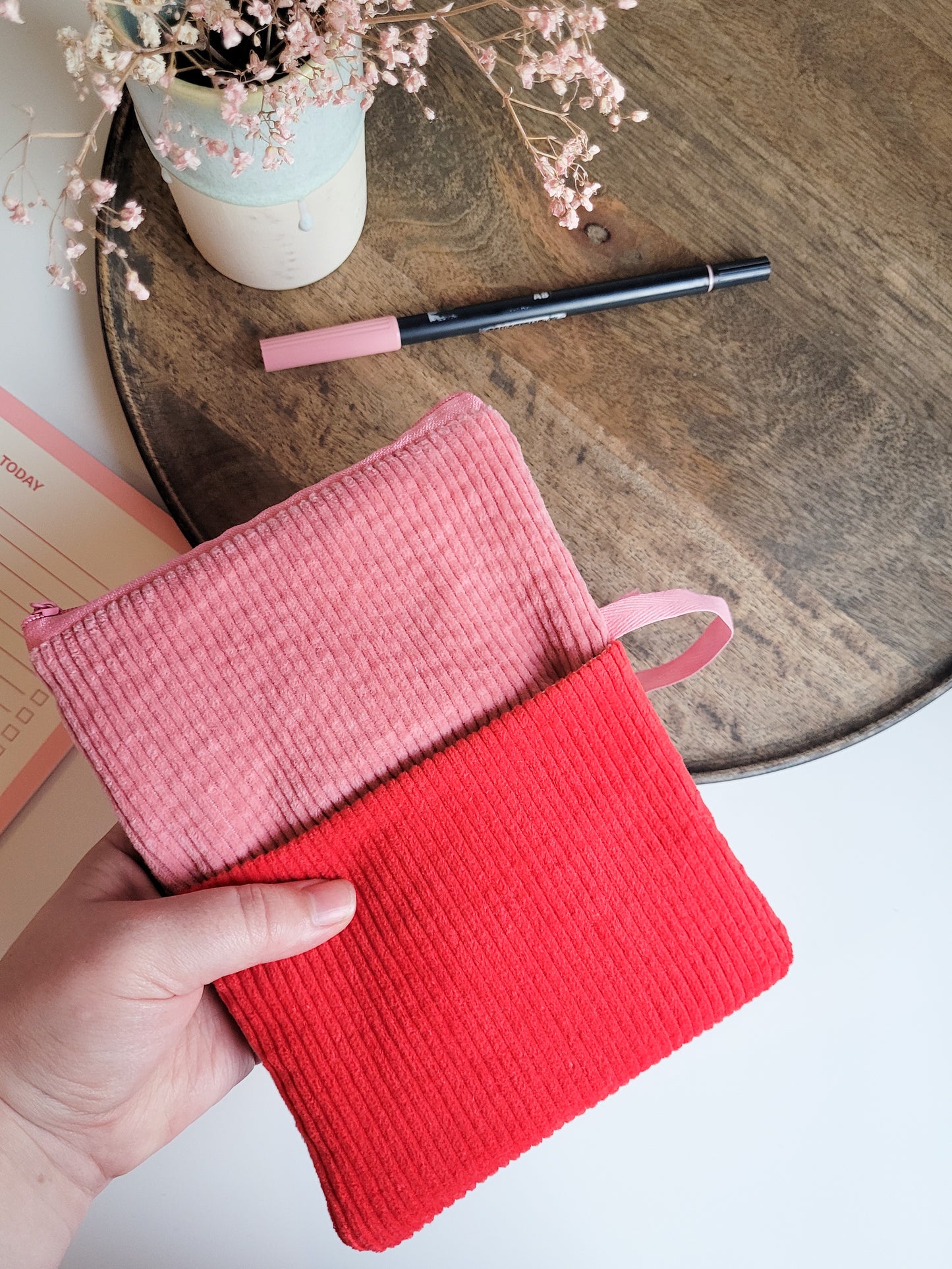 E-Reader Tasche aus Cord in Pink & Rot, E-Book Hülle