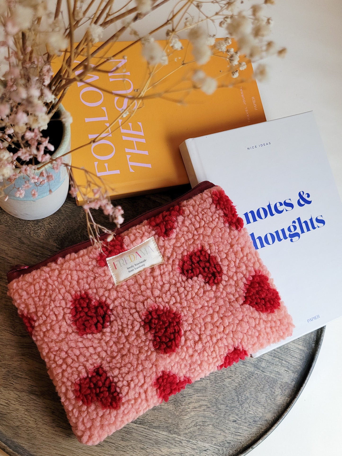 Große Teddy-Tasche rosa mit Herzen, Täschchen aus Kuschelstoff - 20 x 13 cm