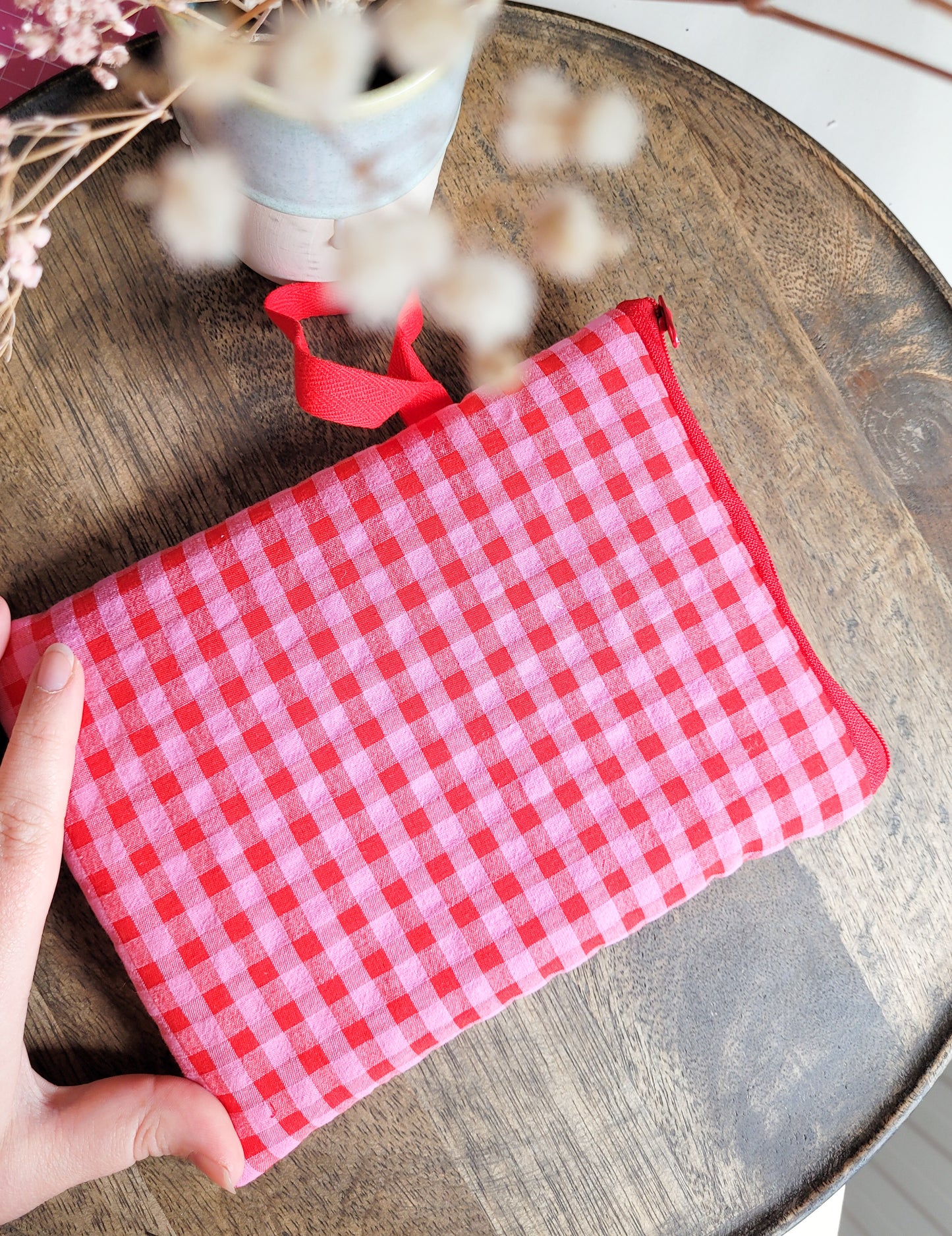 E-Reader aus rot/pinkem karierten Seersucker, E-Book Hülle
