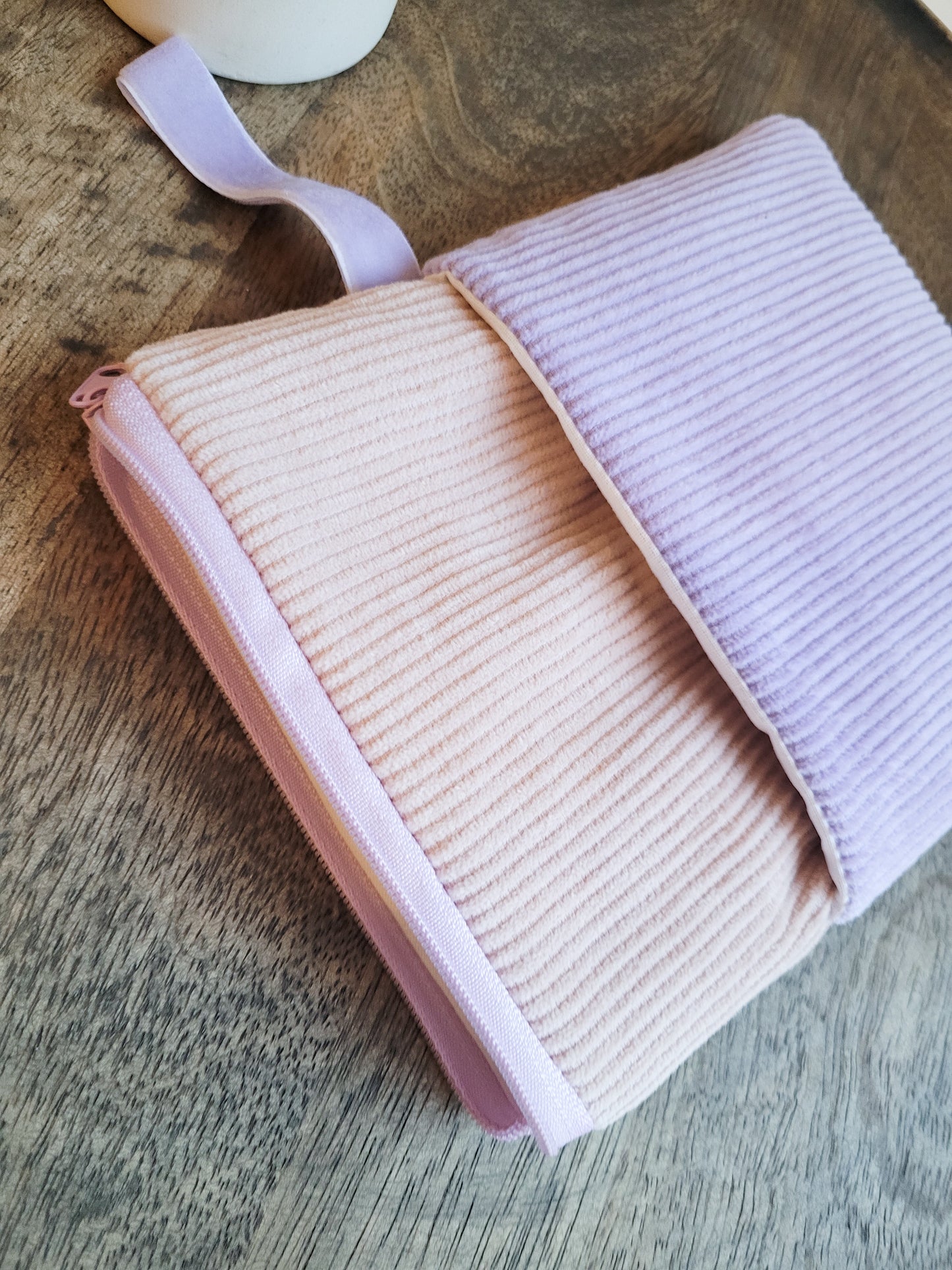 E-Reader Tasche aus Cord in Rosa & Lila, E-Book Hülle