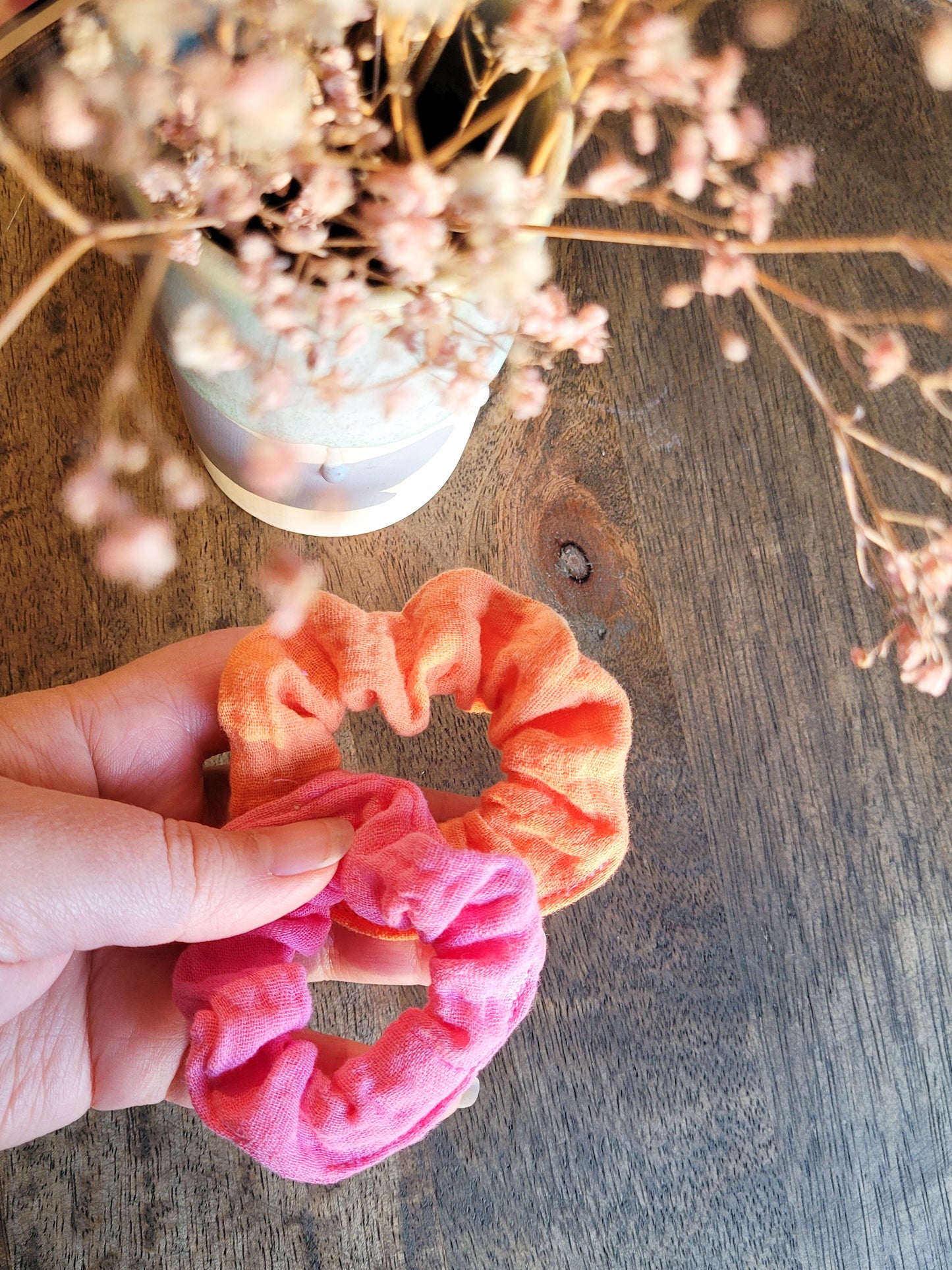 Mini Musselin Scrunchie in knalligen Farben