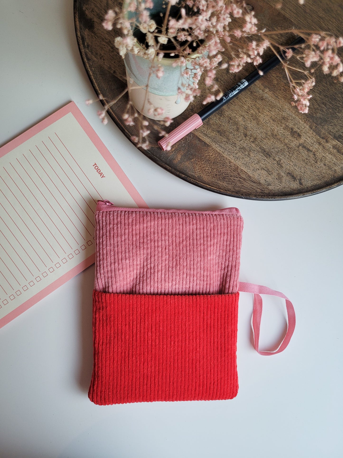 E-Reader Tasche aus Cord in Pink & Rot, E-Book Hülle