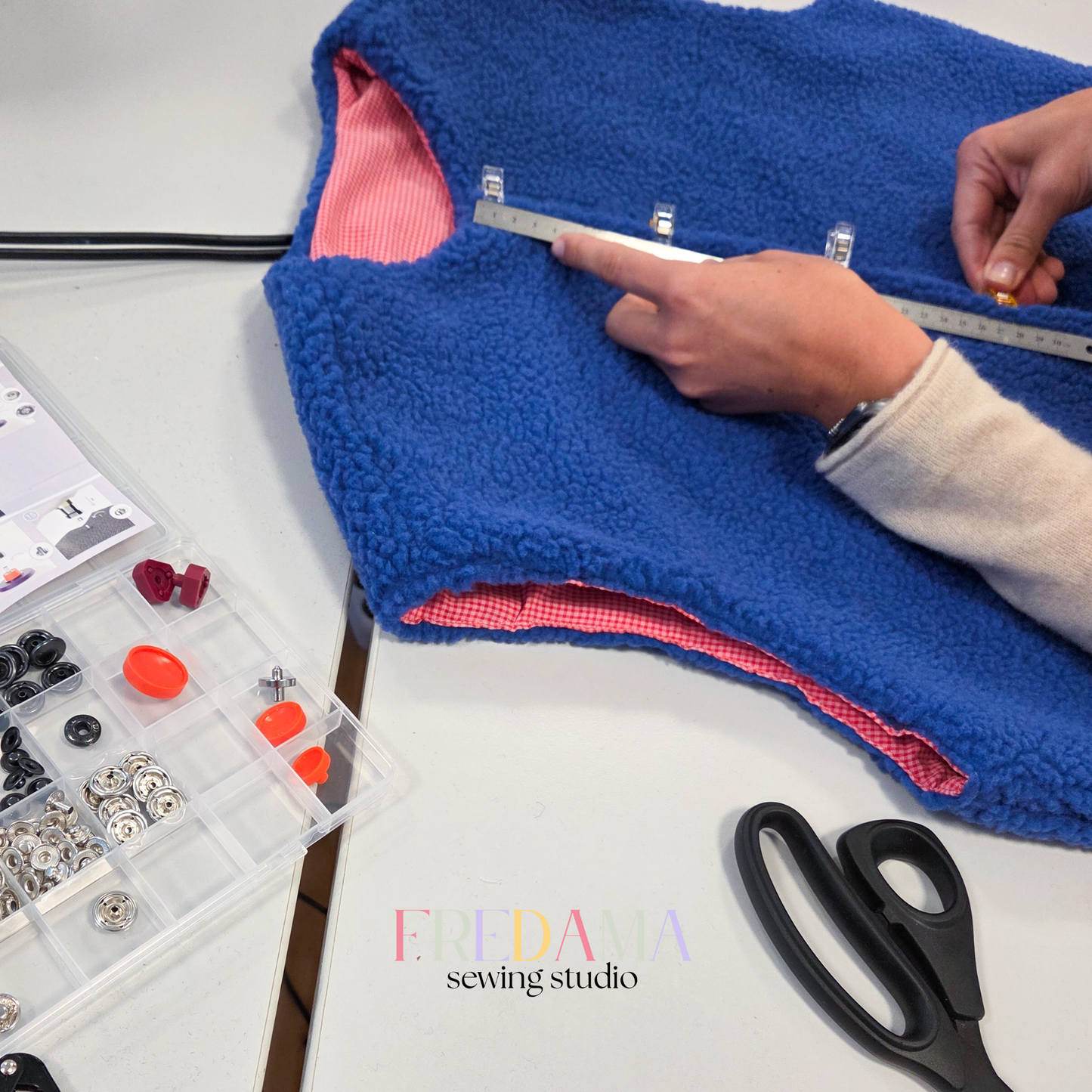 SEW YOUR OWN CLOTHES - Teddy-Weste