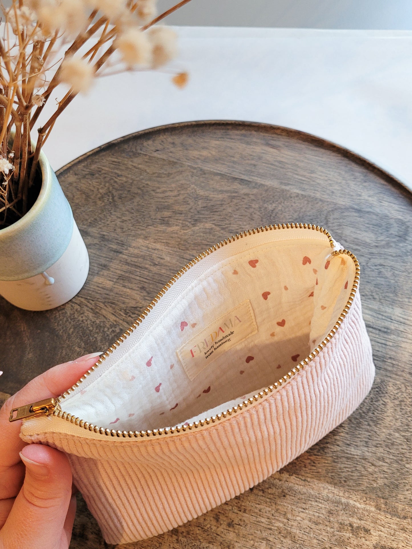 mittelgroße Cord Pouch in rosa mit Metall-Zipper - 20x13 cm