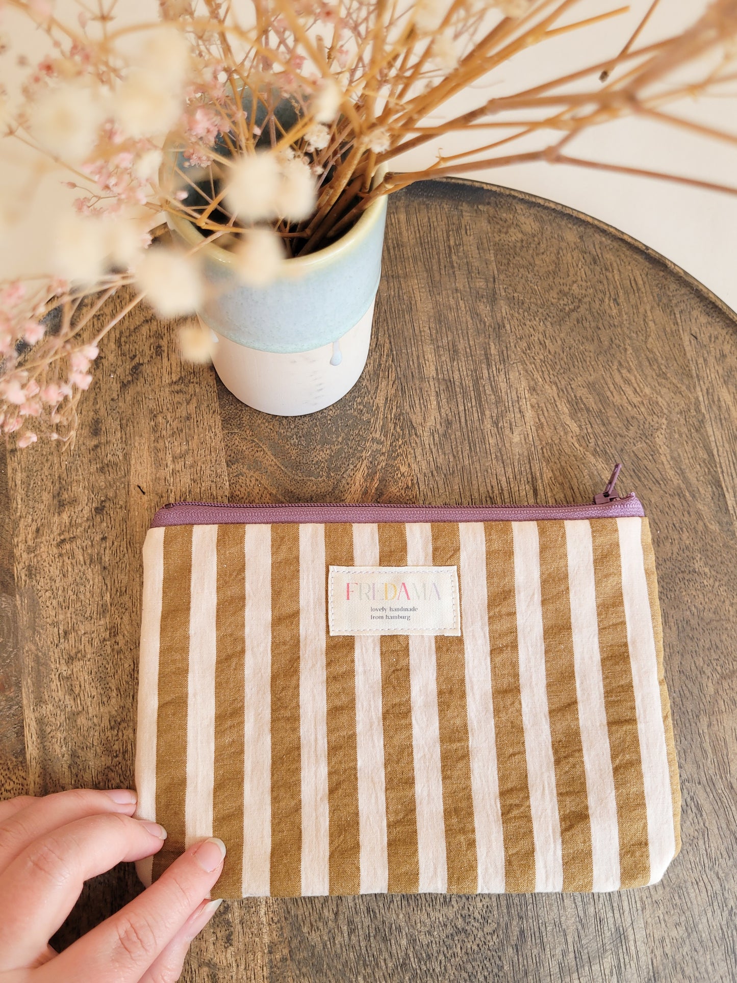 Große gestreifte Ocker/weiß Pouch, Seersucker Tasche mit Zipper  - 20 x13 cm