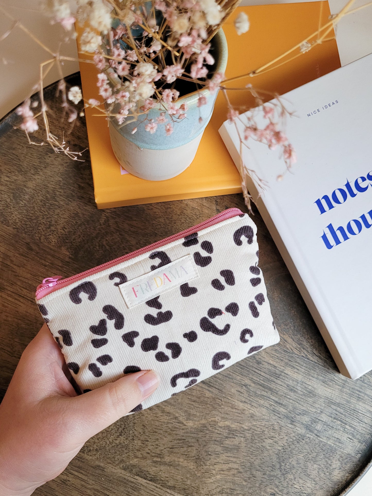 Leo-Print weiß Kosmetiktäschchen, Cord-Tasche mit Zipper, mehrere Größen