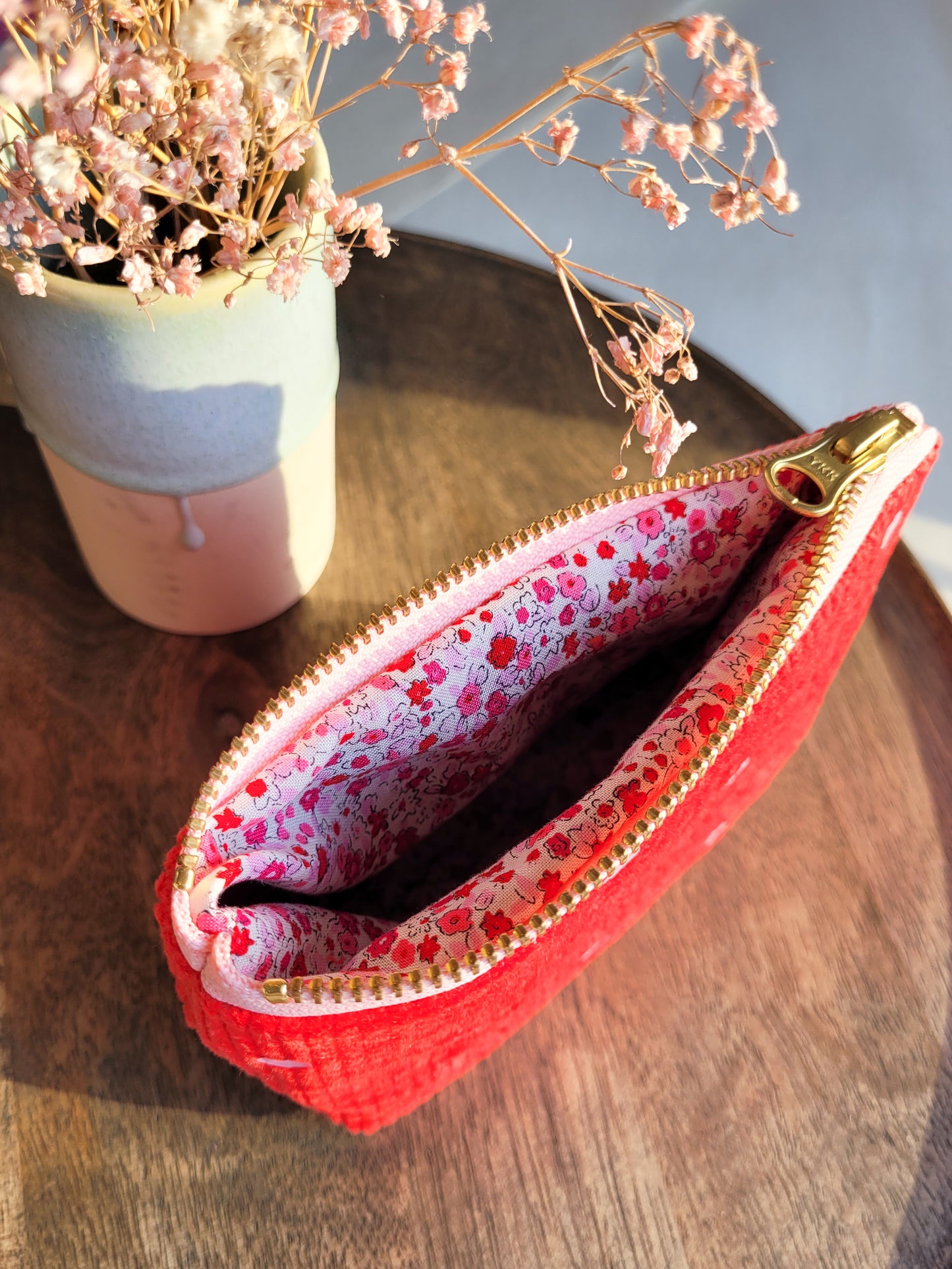 rote Cord-Kosmetiktasche mit rosa Herzen, 17x11x4 cm