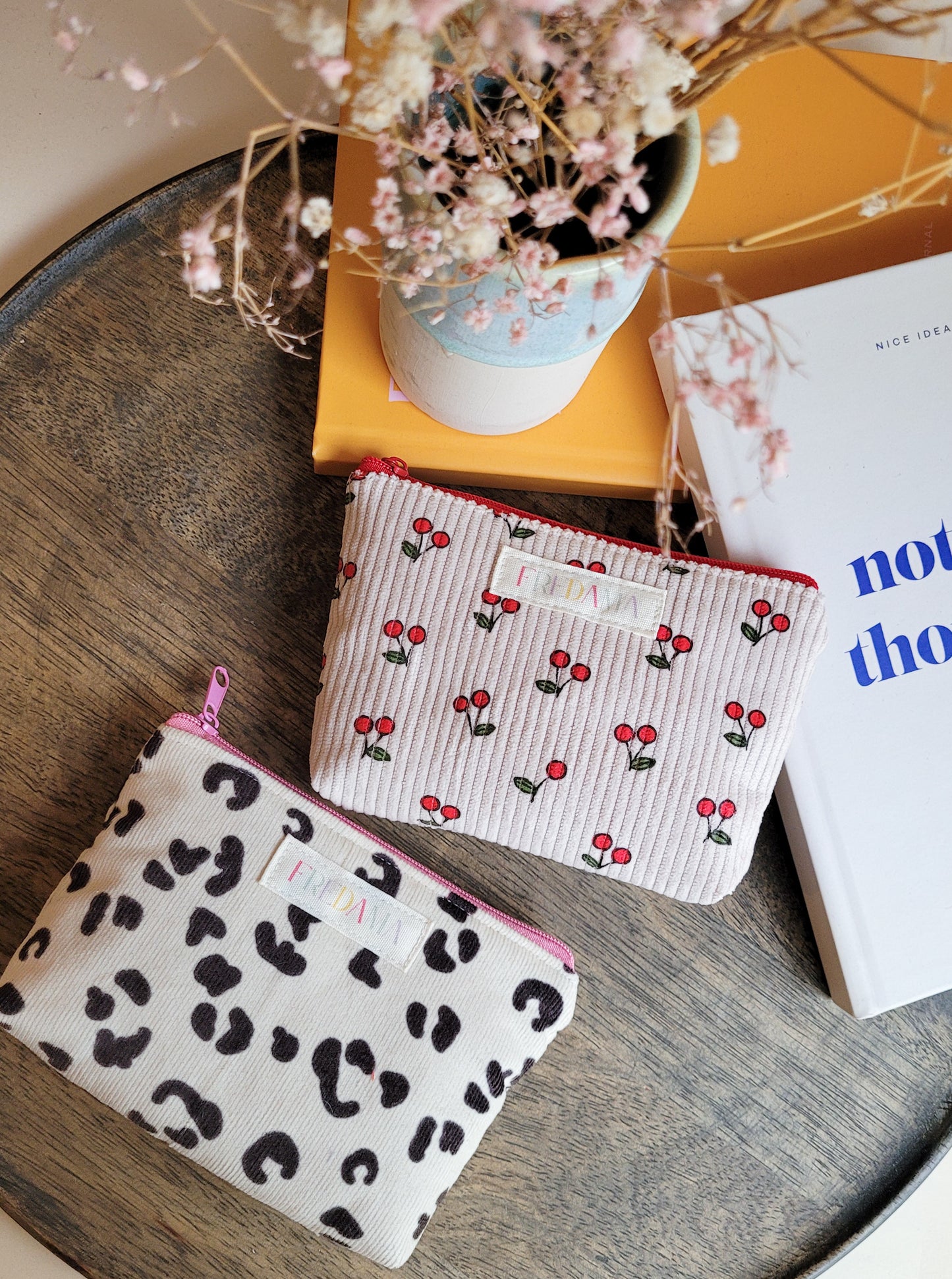 Leo-Print weiß Kosmetiktäschchen, Cord-Tasche mit Zipper, mehrere Größen