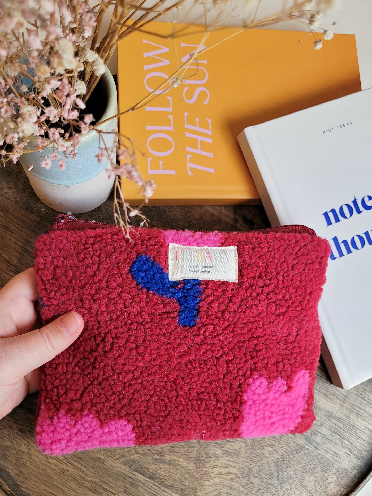 Große Tasche Bordeaux mit Blumen, Täschchen aus Kuschelstoff  - 20 x 13 cm