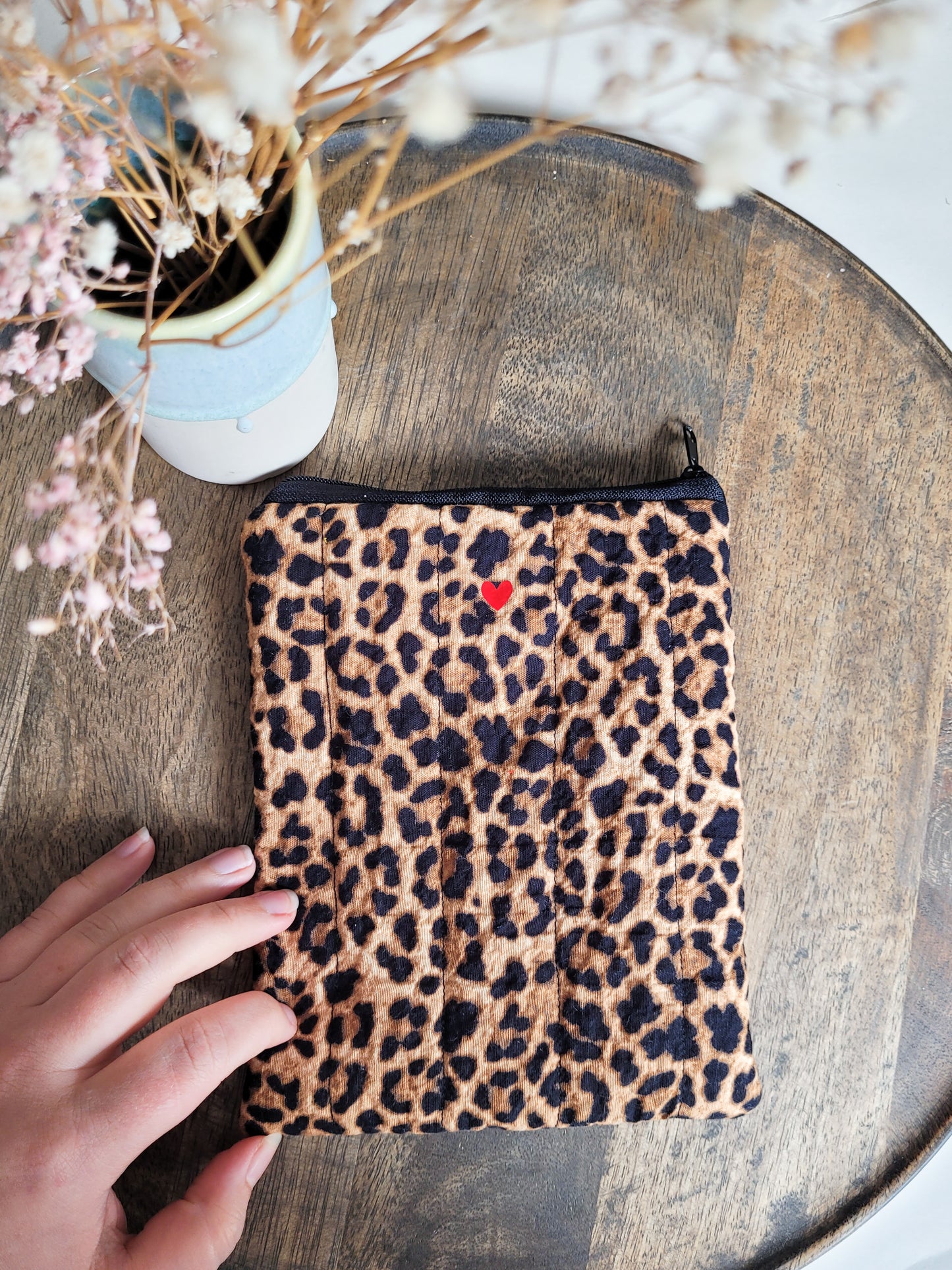 E-ReaderTasche mit Leo-Print aus Seersucker, E-Book Hülle mit Zipper