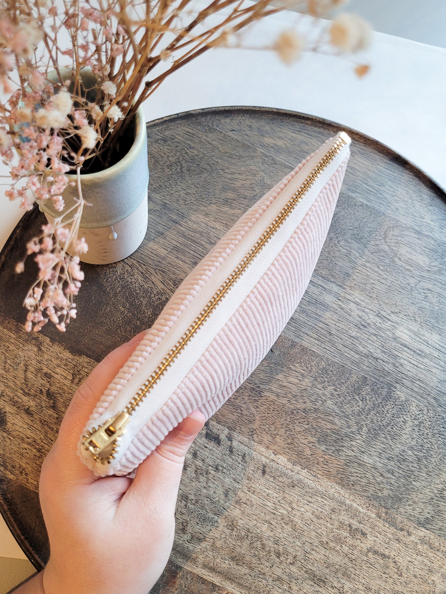 mittelgroße Cord Pouch in rosa mit Metall-Zipper - 20x13 cm